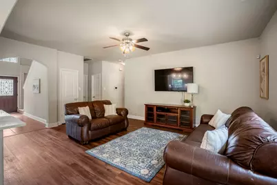 942 Oak Glen Drive, Conroe, TX 77378 - Photo 9