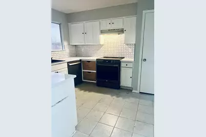 21006 Bridgeview Circle, Spring, TX 77388 - Photo 11