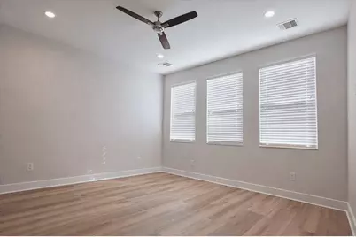 4413 Santorini Ln, Houston, TX 77045 - Photo 11