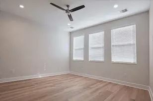 4413 Santorini Ln, Houston, TX 77045 - Photo 11