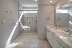 4413 Santorini Ln, Houston, TX 77045 - Photo 7