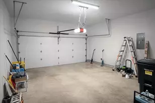 4413 Santorini Ln, Houston, TX 77045 - Photo 15