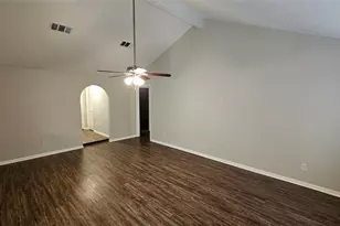 1404 Cactus St, Baytown, TX 77521 - Photo 5