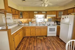 803 Cr 202, Sargent, TX 77414 - Photo 9