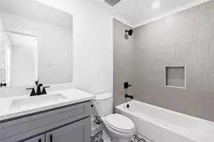 404 Kendall Crest Dr, Alvin, TX 77511 - Photo 35