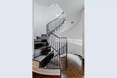 2025 Colquitt Street #E, Houston, TX 77098 - Photo 17