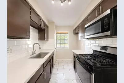 12610 S Coast Drive, Houston, TX 77047 - Photo 5
