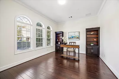 34 Windsor Court, Houston, TX 77055 - Photo 11