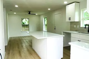 9110 Heatherside St, Houston, TX 77016 - Photo 3