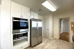 3207 Banbury Pl, Houston, TX 77027 - Photo 11