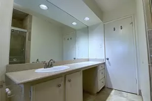 3207 Banbury Pl, Houston, TX 77027 - Photo 15