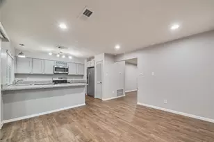 2425 W Settler's Way, The Woodlands, TX 77380 - Photo 13