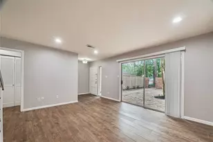 2425 W Settler's Way, The Woodlands, TX 77380 - Photo 5