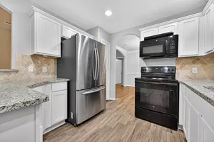 12370 Lake Conroe Hills Dr, Willis, TX 77318 - Photo 11