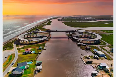 2426 Cr 297, Sargent, TX 77414 - Photo 37