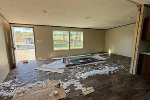 3149 County Rd 124, Floresville, TX 78114 - Photo 3