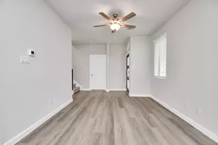 8407 Arden valley Ln, Houston, TX 77063 - Photo 15
