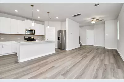 8407 Arden Valley Lane, Houston, TX 77063 - Photo 19