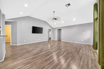 7815 Koloa River Court, Houston, TX 77040 - Photo 5