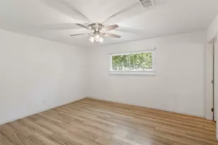 217 Wellwood Ln, Conroe, TX 77304 - Photo 13