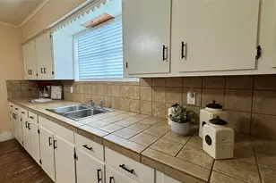 9149 Johns St, Chappell Hill, TX 77426 - Photo 7