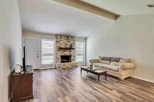 6209 Woodvale Dr, League City, TX 77573 - Photo 3