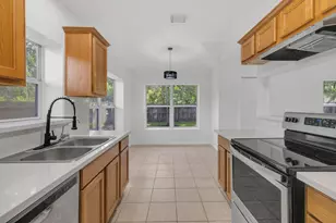 16413 Danika Oak Dr, Conroe, TX 77306 - Photo 3