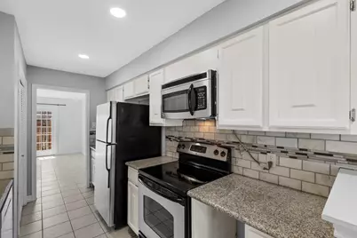10324 Longmont Drive #47/6, Houston, TX 77042 - Photo 9