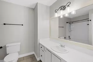10324 Longmont Dr, Houston, TX 77042 - Photo 19