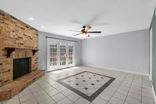 10324 Longmont Dr, Houston, TX 77042 - Photo 5