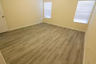 301 N Meadows Drive, Willis, TX 77378 - Photo 9