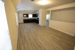 301 N Meadows Dr, Willis, TX 77378 - Photo 5