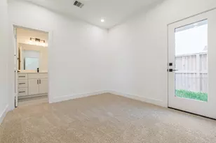8315 Brecha Ln, Houston, TX 77055 - Photo 5