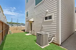 8315 Brecha Ln, Houston, TX 77055 - Photo 39