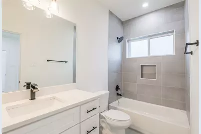8315 Brecha Lane, Houston, TX 77055 - Photo 7