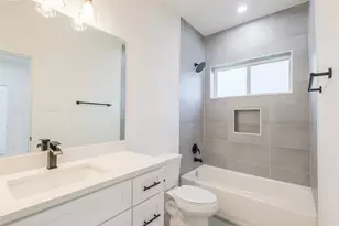 8315 Brecha Ln, Houston, TX 77055 - Photo 7