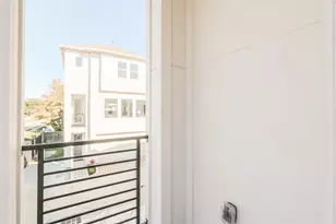 8315 Brecha Ln, Houston, TX 77055 - Photo 13