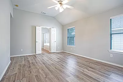 43 W Spindle Tree Circle, The Woodlands, TX 77382 - Photo 17