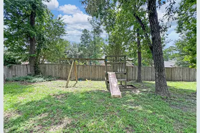 43 W Spindle Tree Circle, The Woodlands, TX 77382 - Photo 29