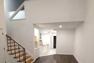 902 Memorial Village Dr, Houston, TX 77024 - Photo 3