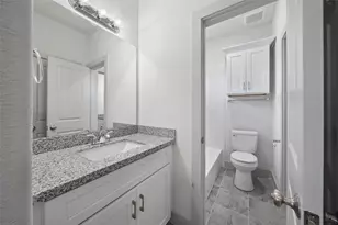 7242 St Augustine St, Houston, TX 77021 - Photo 11