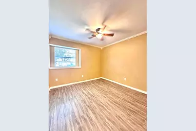 5830 Effingham Drive, Houston, TX 77035 - Photo 13