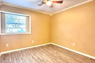 5830 Effingham Dr, Houston, TX 77035 - Photo 13