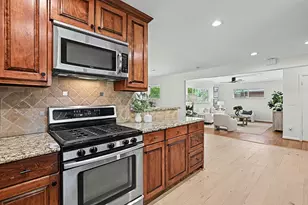 5322 Creekbend Dr, Houston, TX 77096 - Photo 9