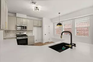 4910 E Meadow Dr, Deer Park, TX 77536 - Photo 9