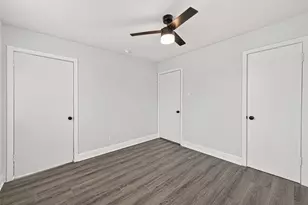 4729 Paradise Ln, Houston, TX 77048 - Photo 13