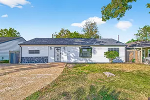 4729 Paradise Ln, Houston, TX 77048 - Photo 1