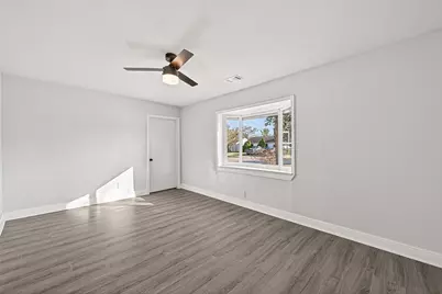 4729 Paradise Lane, Houston, TX 77048 - Photo 11