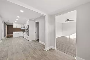 4729 Paradise Ln, Houston, TX 77048 - Photo 3