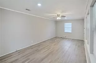 1106 12th 1/2 Street N, Texas City, TX 77590 - Photo 7